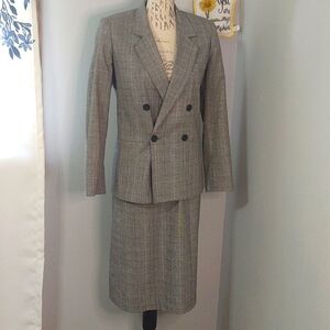 Vintage Gilmor Grey/Pink Plaid 2 Piece Double Breasted Blazer/Skirt Suit 3/4